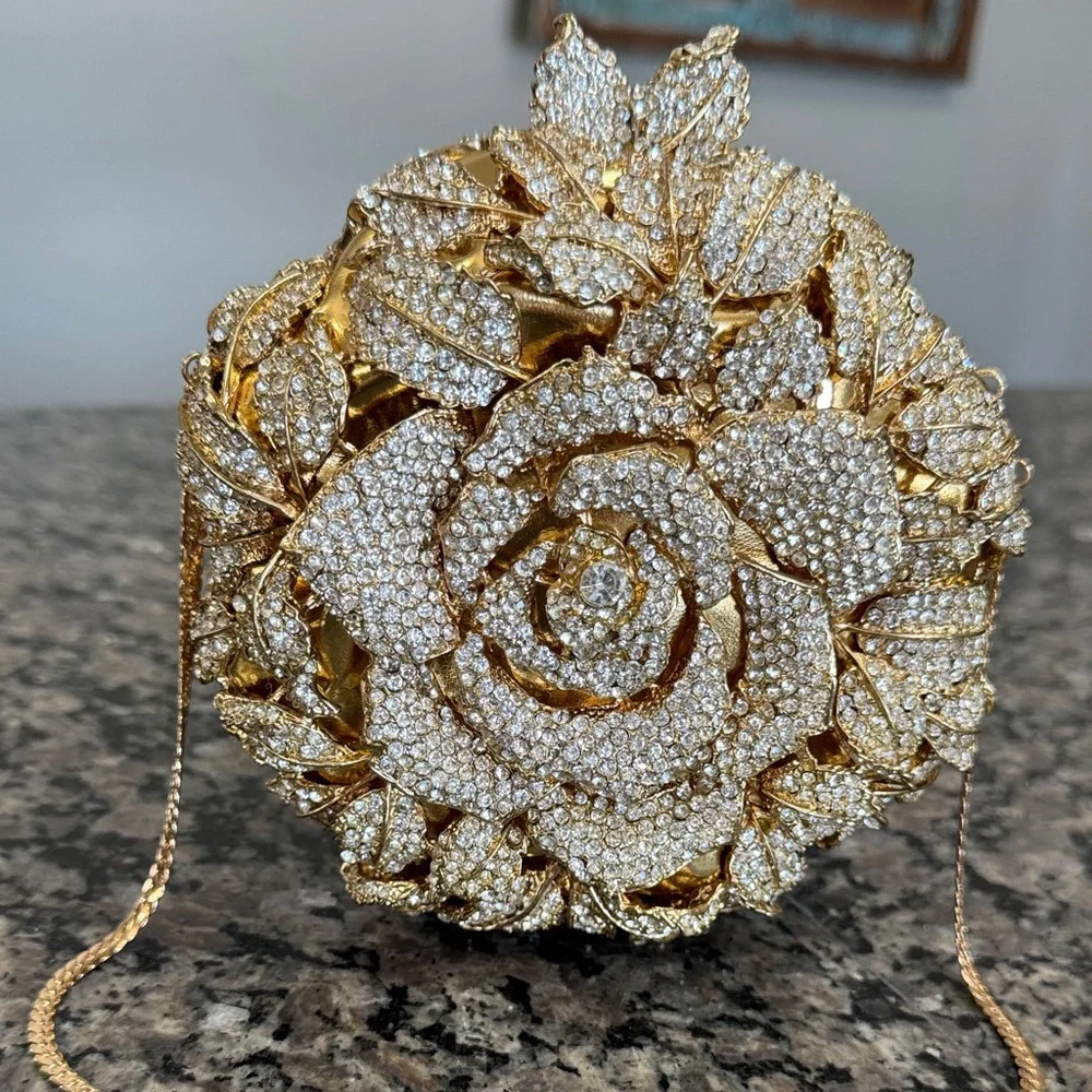 Elegant Gold Floral Clutch NWOT - Picture 4 of 16